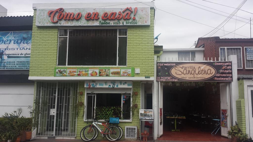 Como En Casa! Restaurante Y Hostal Богота Екстер'єр фото